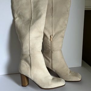 ZBY Faux Suede Women’s Knee High Boots Size 9 Beige Pull On Block Heel